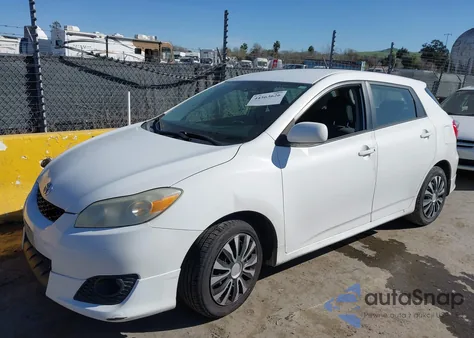 2009 Toyota Matrix S из США, поврежденный, VIN 2T1KE40E39C024843